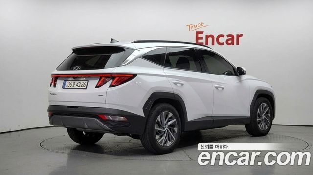 Hyundai Tucson Inspiration 4WD — пробег 36 677 км — фото 2 из 5