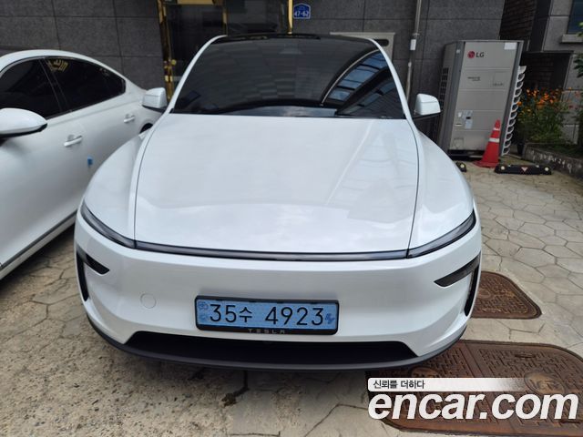 Tesla Model Y Premium Long Range AWD — пробег 500 км — фото 1 из 5