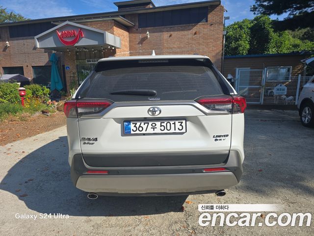 Toyota RAV4 2,5 4WD Hybrid LTD — пробег 21 000 км — фото 4 из 5
