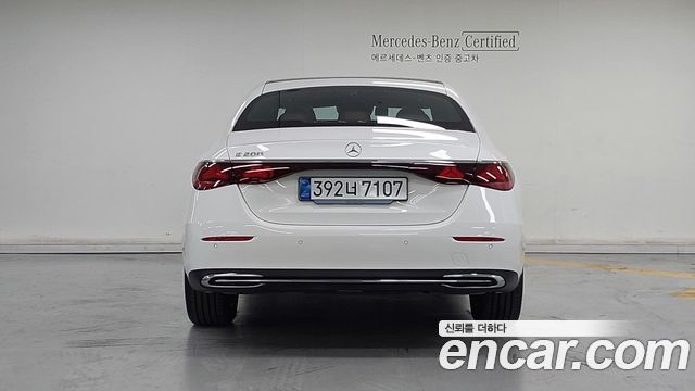 Mercedes-Benz E-Class из Кореи Encar