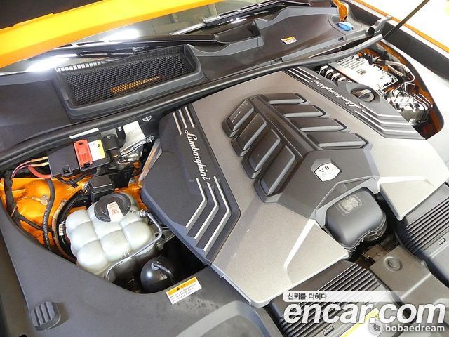 Lamborghini Urus из Кореи Encar