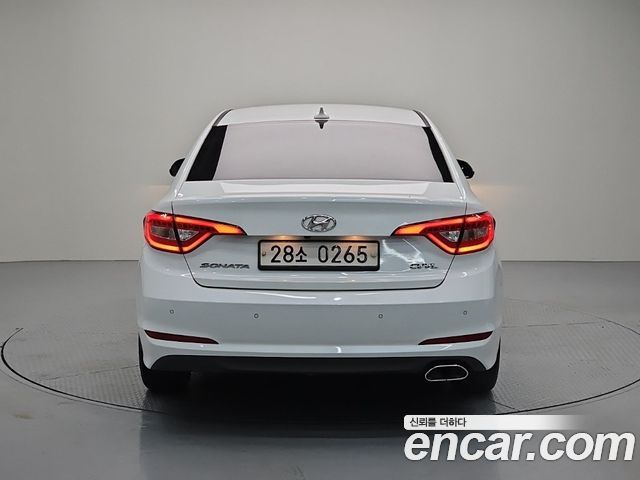 Hyundai Sonata 2.0 Care+ — пробег 179 749 км — фото 3 из 5