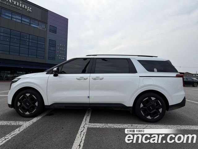 Kia Carnival Diesel 9-Seater Prestige — пробег 19 000 км — фото 3 из 5