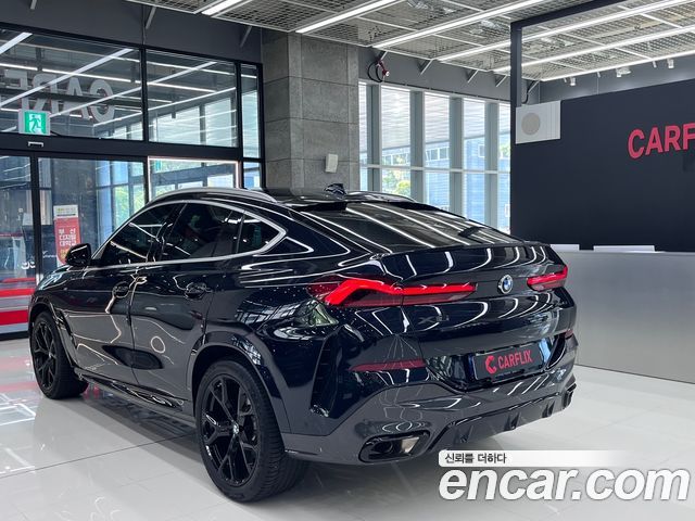 BMW X6 xDrive40i M Sport — пробег 28 400 км — фото 5 из 5