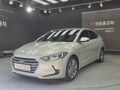 Hyundai AVANTE 1.6 GDI Value Plus — пробег 138 000 км — фото 3 из 5