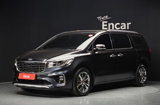 Kia Carnival 7-Seater Limousine VIP — пробег 80 971 км — фото 1 из 5