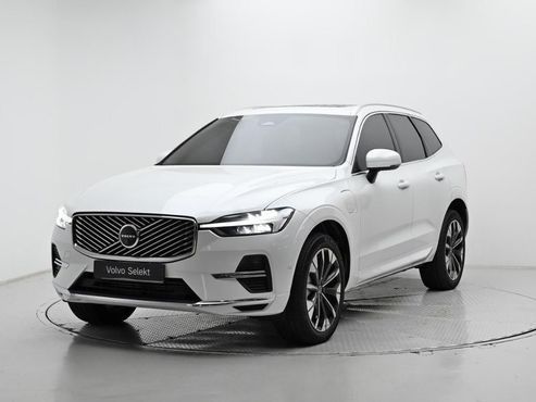 Volvo XC60 T8 Ultra Bright — пробег 3 981 км — фото 1 из 5