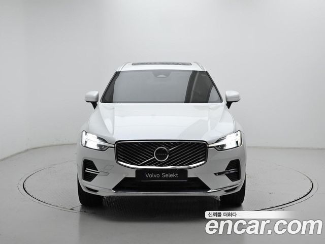 Volvo XC60 T8 Ultra Bright — пробег 3 981 км — фото 3 из 5