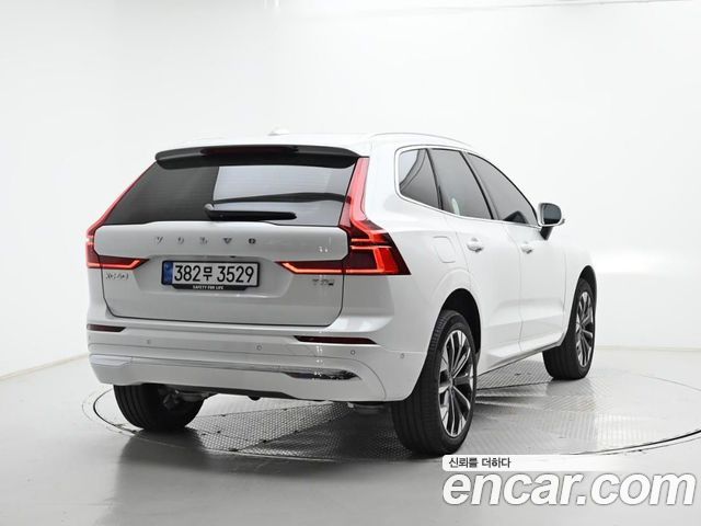 Volvo XC60 T8 Ultra Bright — пробег 6 085 км — фото 2 из 5
