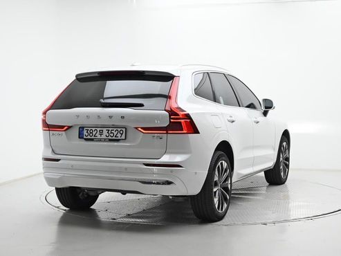Volvo XC60 T8 Ultra Bright — пробег 6 085 км — фото 2 из 5