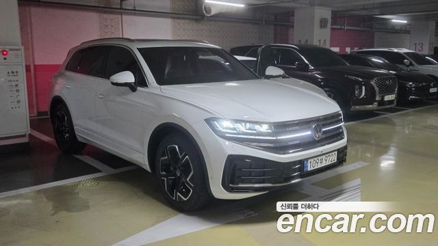 Volkswagen Touareg 3.0 TDI Prestige — пробег 48 км — фото 1 из 5