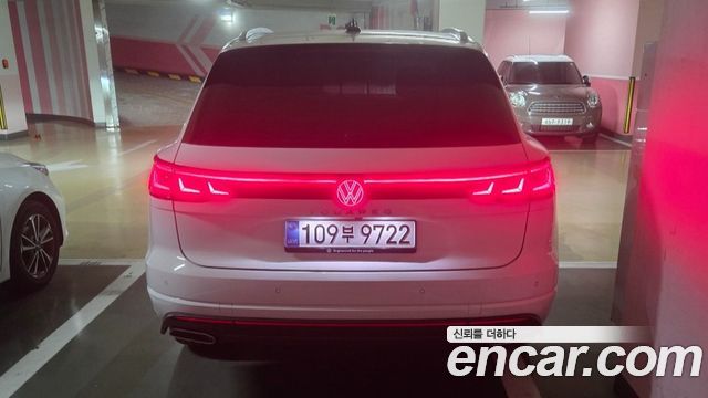 Volkswagen Touareg 3.0 TDI Prestige — пробег 48 км — фото 4 из 5