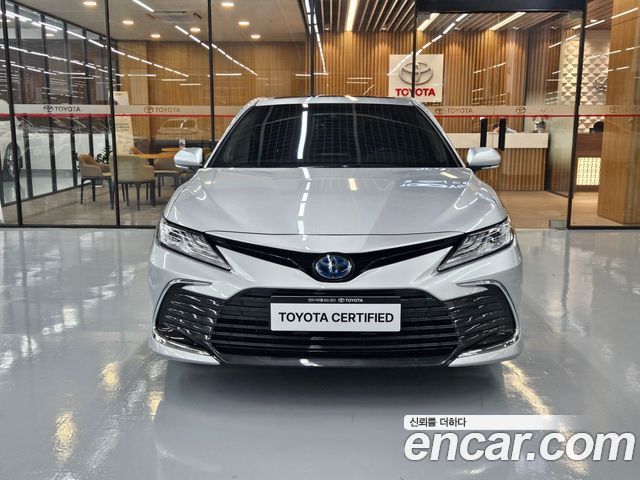Toyota Camry 2.5 XLE Hybrid — пробег 38 706 км — фото 3 из 5