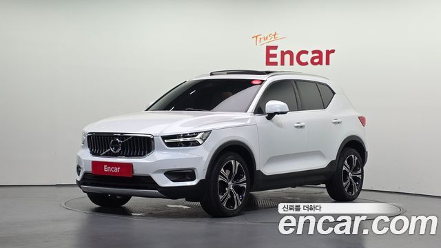 Volvo XC40 B4 Inscription — пробег 61 658 км — фото 1 из 5