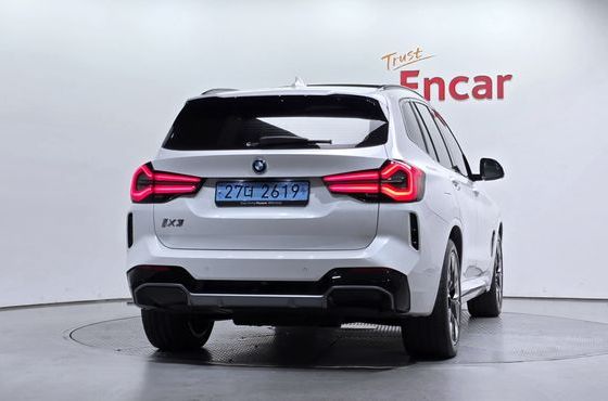BMW iX3 M Sports — пробег 28 756 км — фото 4 из 5