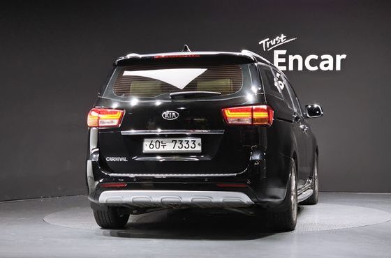 Kia Carnival 9-seater Prestige — пробег 167 799 км — фото 4 из 5