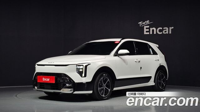 Kia Niro Prestige — пробег 4 549 км — фото 1 из 5