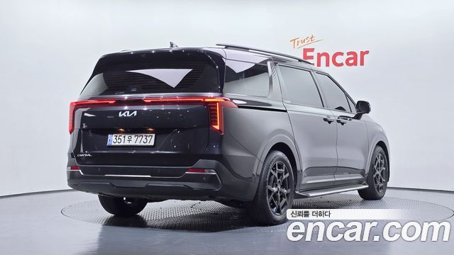 Kia Carnival Diesel 9-Seater Gravity — пробег 45 812 км — фото 2 из 5