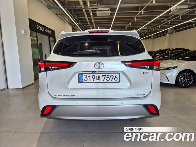 Toyota Highlander 2.5 4WD Platimum — пробег 7 602 км — фото 4 из 5