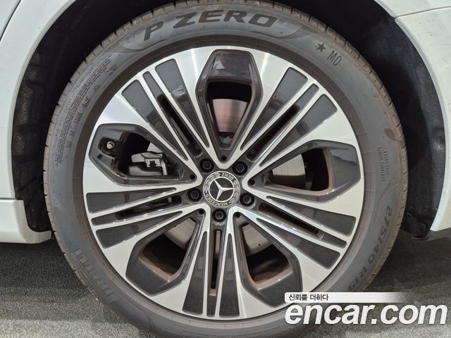 Mercedes-Benz E-Class E350e 4MATIC — пробег 9 088 км — фото 5 из 5