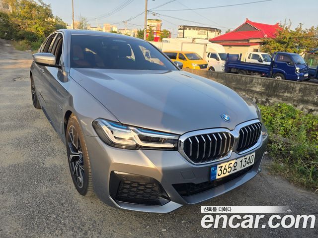BMW 5-Series 530e M Sport — пробег 81 205 км — фото 1 из 5