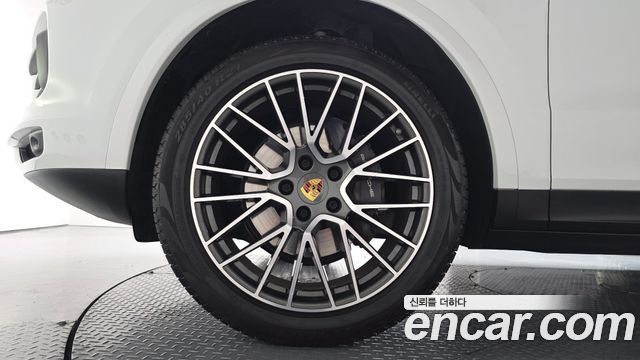 Porsche Cayenne 3.0 — пробег 27 429 км — фото 5 из 5