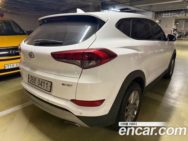 Hyundai Tucson Diesel 1.7 2WD Style — пробег 130 467 км — фото 2 из 5