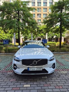 Volvo XC60 B5 Ultimate Bright — пробег 60 000 км — фото 1 из 5