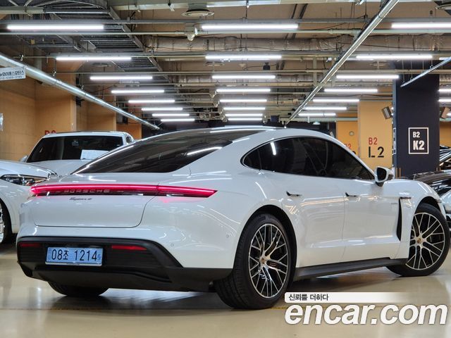 Porsche Taycan из Кореи Encar