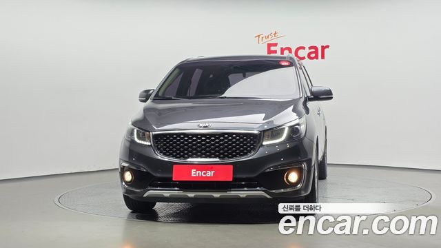 Kia Carnival 7-seater Limousine Magic Space — пробег 137 859 км — фото 3 из 5