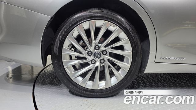 Lexus ES Luxury Plus — пробег 187 806 км — фото 5 из 5
