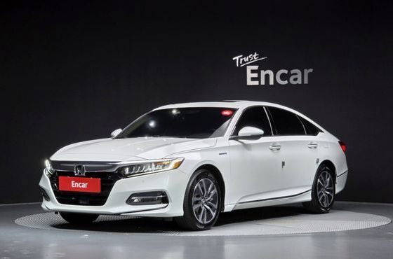 Honda Accord 2.0 Hybrid Touring — пробег 111 409 км — фото 1 из 5