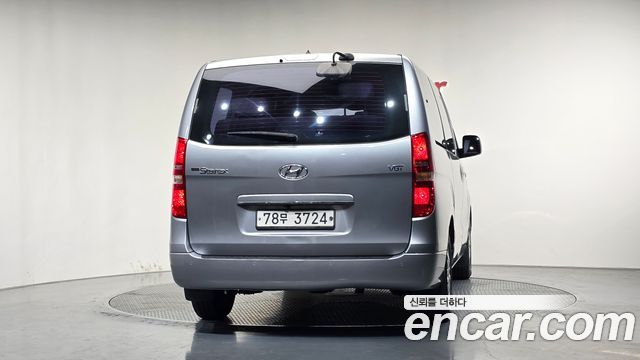 Hyundai Starex 12-Seater Wagon Smart — пробег 83 136 км — фото 4 из 5