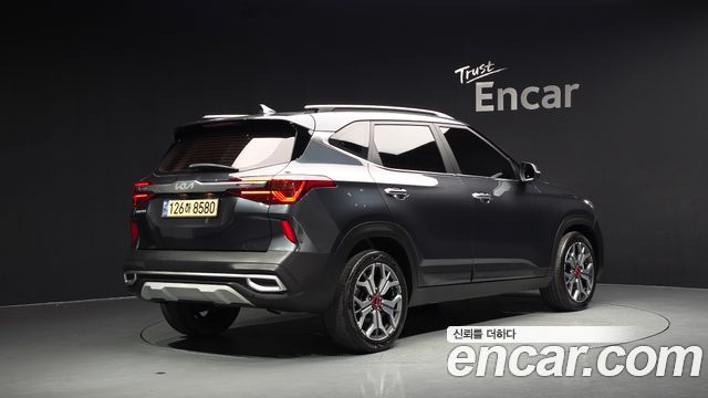 Kia Seltos из Кореи Encar