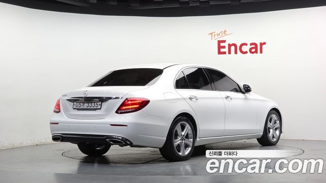 Mercedes-Benz E-Class из Кореи Encar