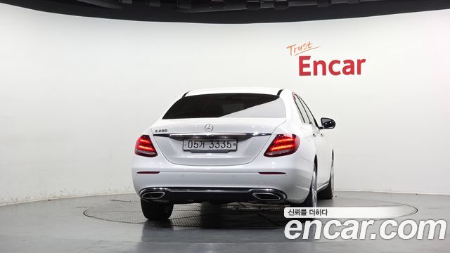 Mercedes-Benz E-Class из Кореи Encar