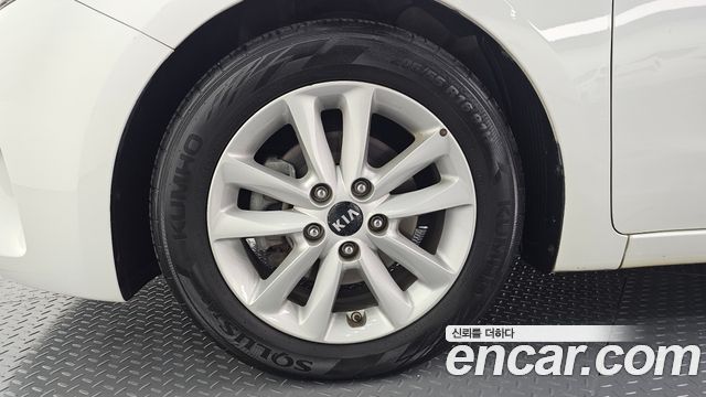 Kia K3 из Кореи Encar