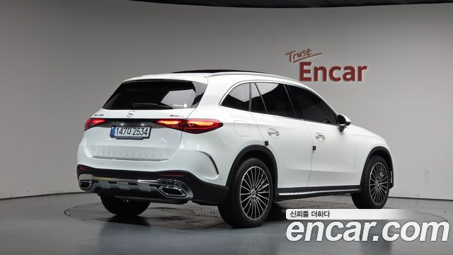 Mercedes-Benz GLC-Class GLC300 4MATIC AMG Line — пробег 15 186 км — фото 2 из 5