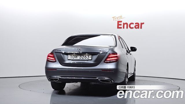 Mercedes-Benz E-Class E300 4MATIC Avnatgarde — пробег 80 438 км — фото 4 из 5