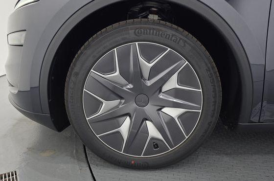 Tesla Model Y L Long Range AWD — пробег 65 км — фото 5 из 5