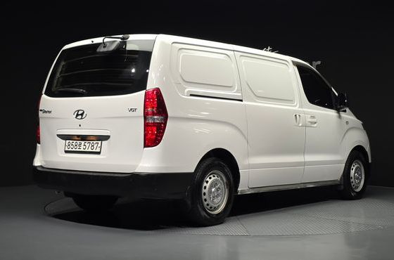 Hyundai Starex Van 3-Seater Style — пробег 111 869 км — фото 2 из 5