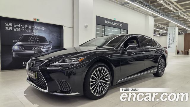 Lexus LS 3.5 Luxury AWD — пробег 20 588 км — фото 1 из 5