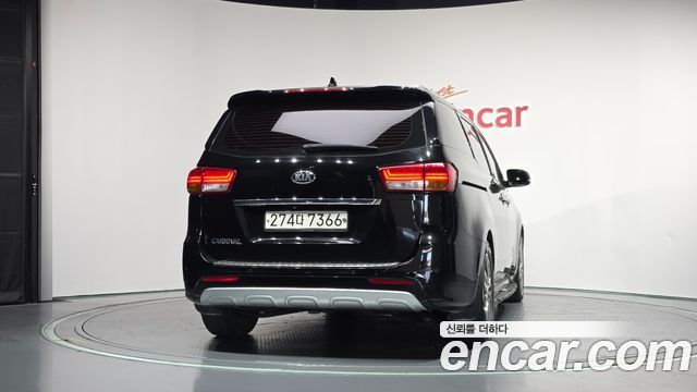 Kia Carnival из Кореи Encar