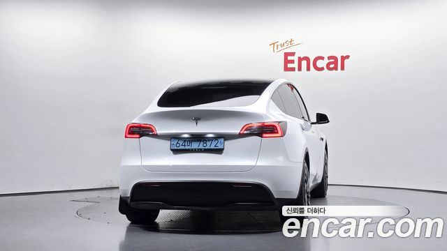 Tesla Model Y RWD — пробег 72 624 км — фото 4 из 5