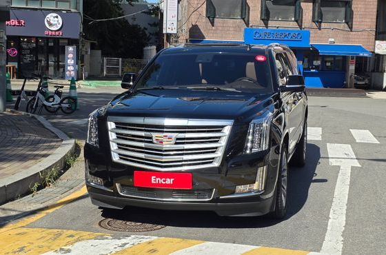 Cadillac Escalade 6.2 ESV 4th — пробег 38 075 км — фото 3 из 5