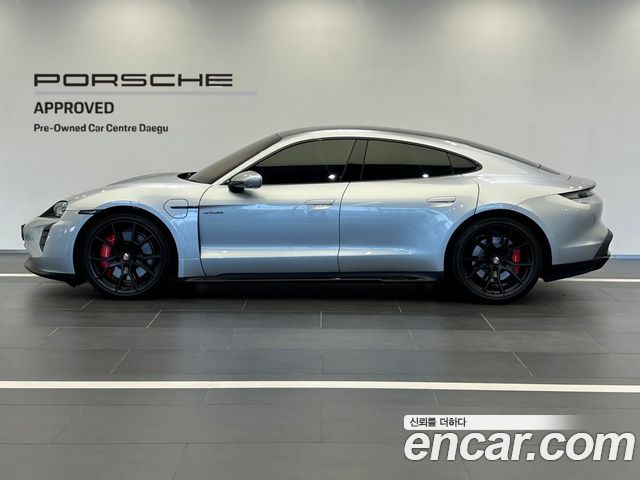 Porsche Taycan GTS — пробег 36 650 км — фото 3 из 5