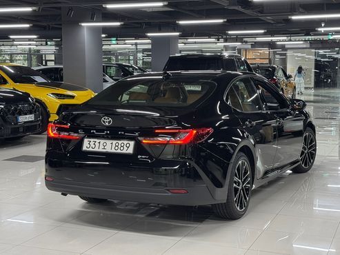 Toyota Camry 2.5 XLE Premium Hybrid — пробег 5 км — фото 3 из 5