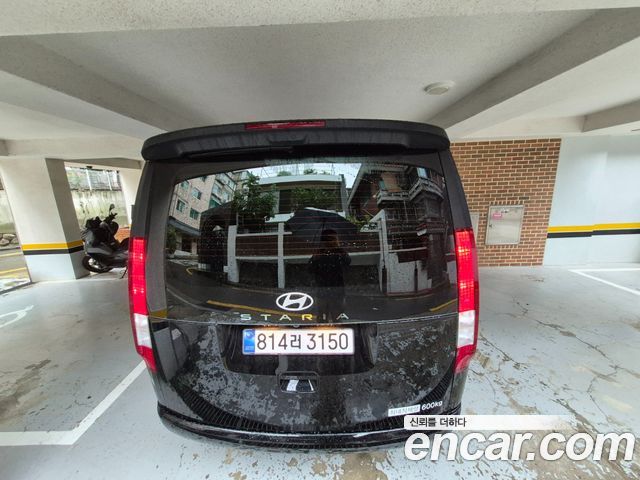 Hyundai Staria HEV 1.6T Cargo 5-Seater Modern — пробег 4 100 км — фото 2 из 5