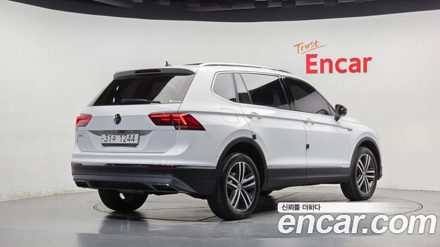 Volkswagen Tiguan 2.0 TDI Prestige — пробег 123 727 км — фото 2 из 5