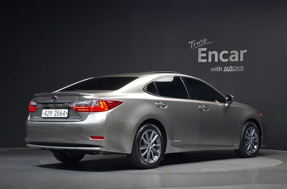 Lexus ES Supreme XV60 — пробег 97 143 км — фото 2 из 5